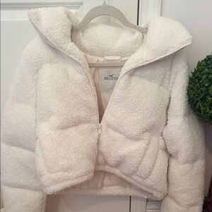 Hollister Cream Sherpa Zip-Up puffer Jacket